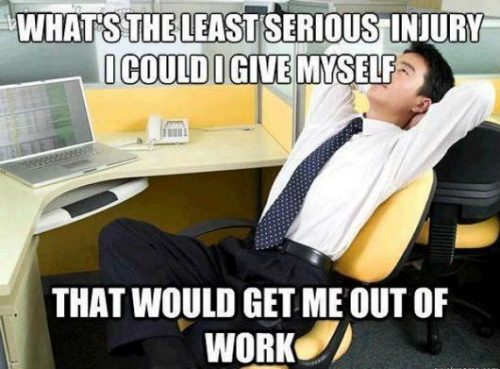 22_Thoughts_you're_prone_to_when_your_boss_is_TERRIBLE - QuotesHumor.com